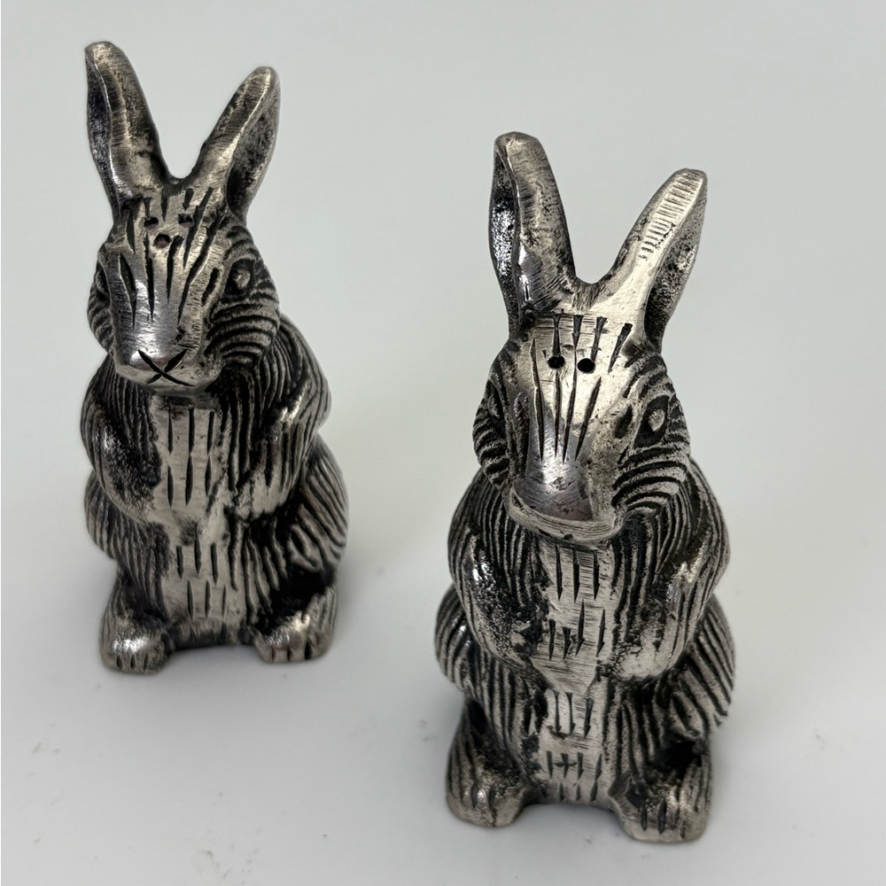 Vintage Pewter Bunny/Rabbit Salt and Pepper Shakers - Picture 3 of 11